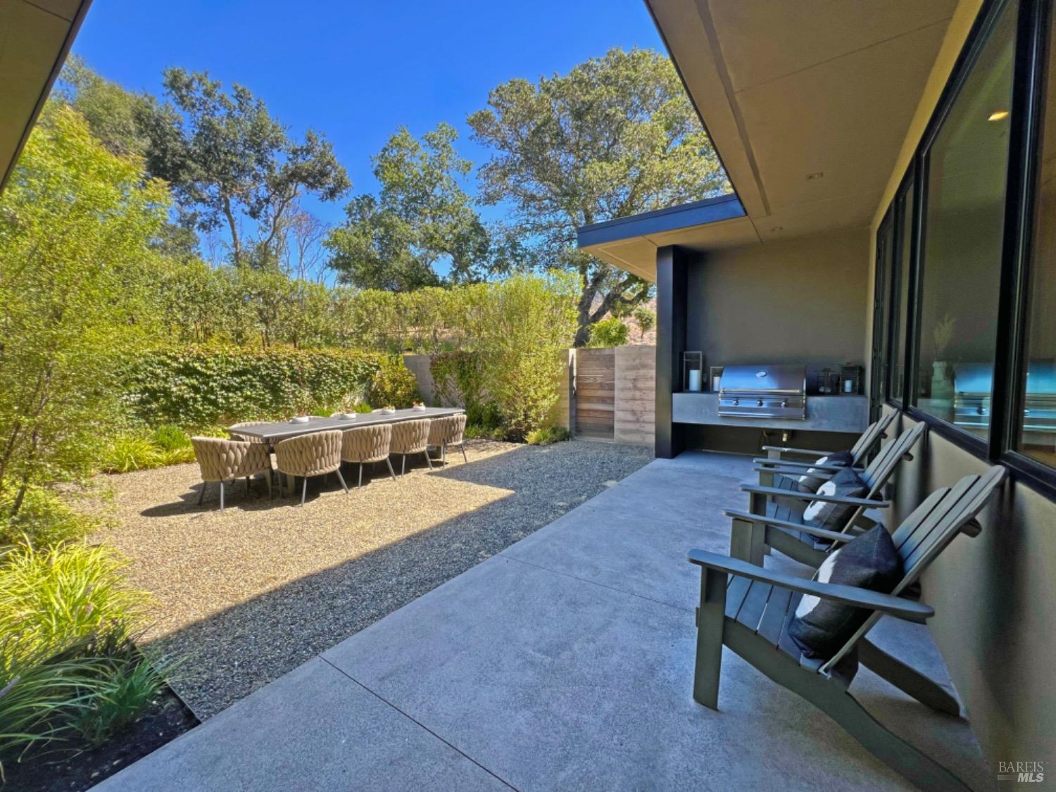 1200 Loma Vista Dr