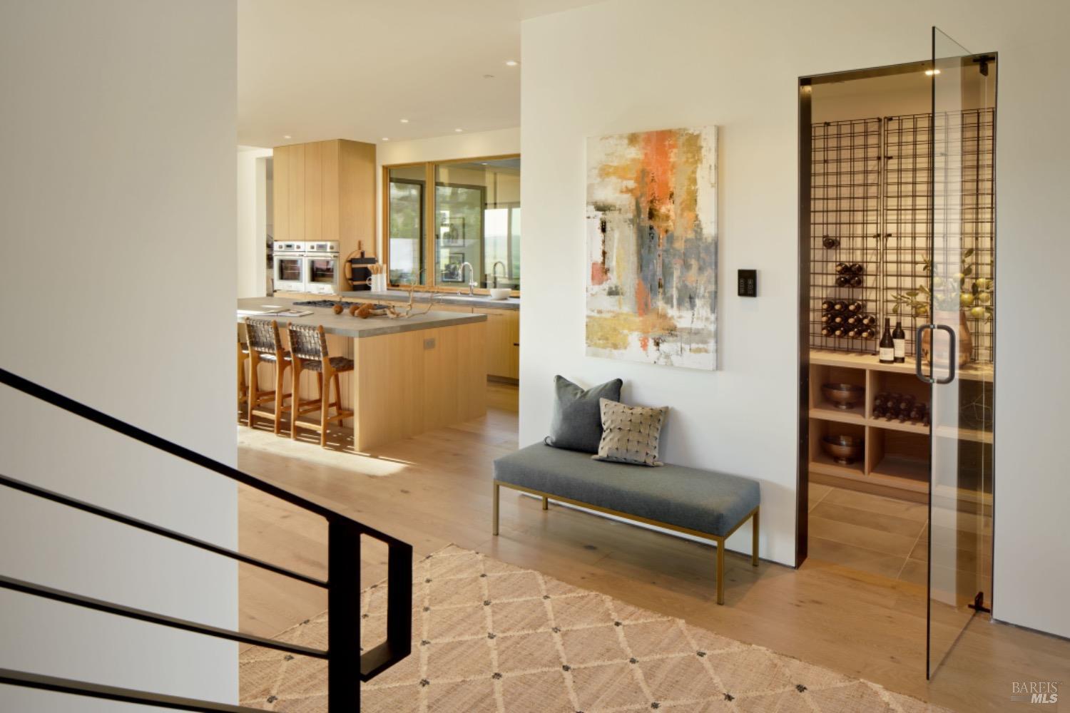 1200 Loma Vista Dr