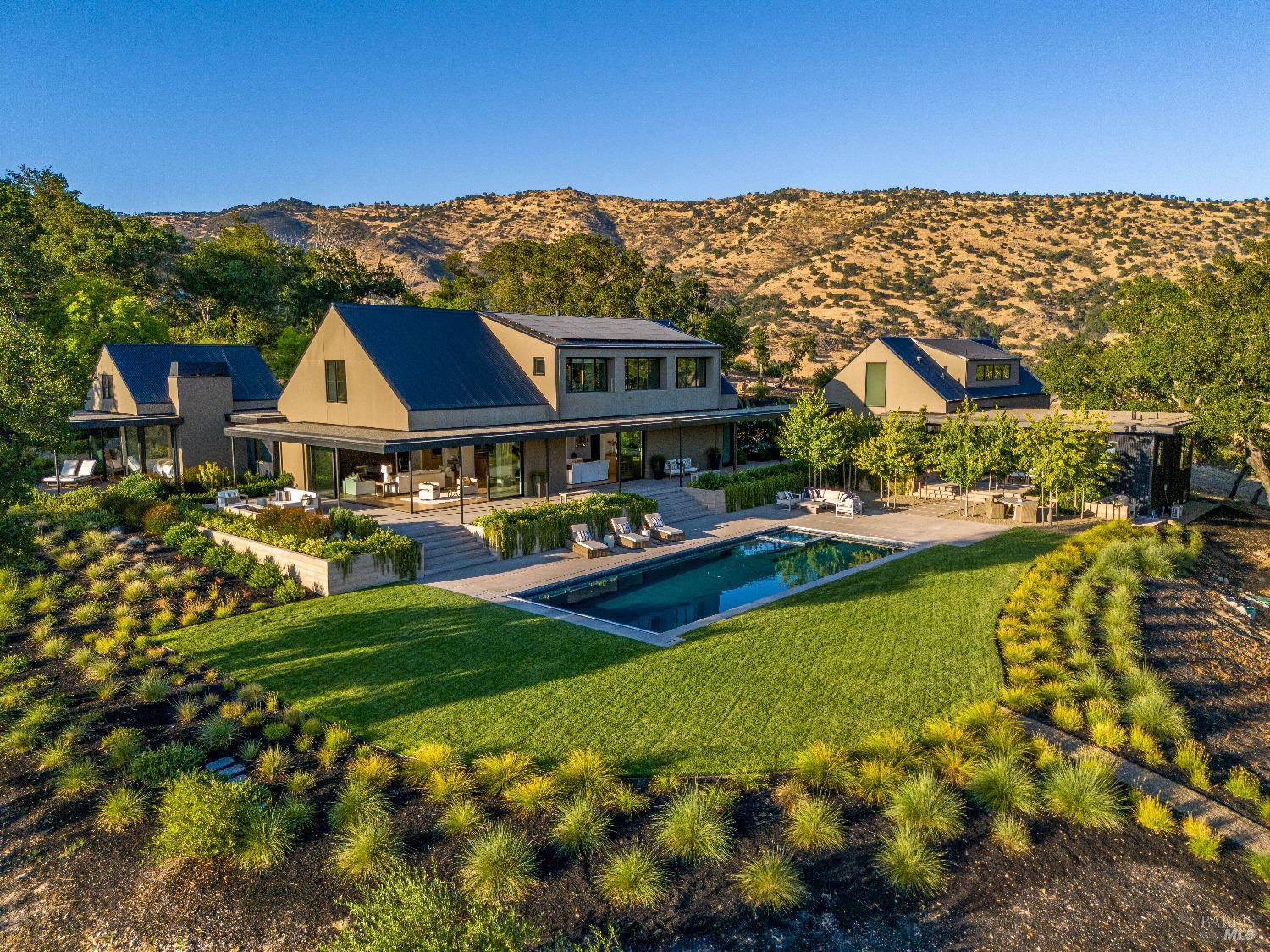 1200 Loma Vista Dr
