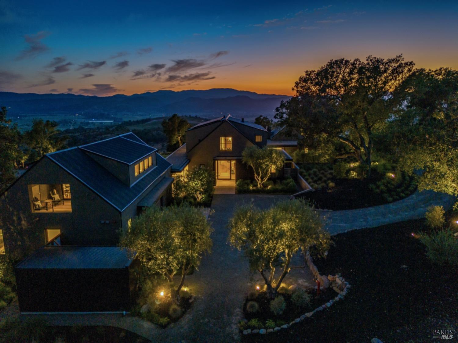 1200 Loma Vista Dr
