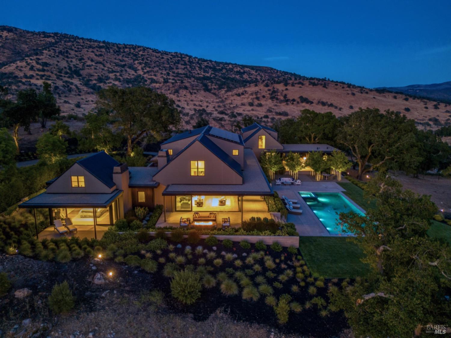 1200 Loma Vista Dr