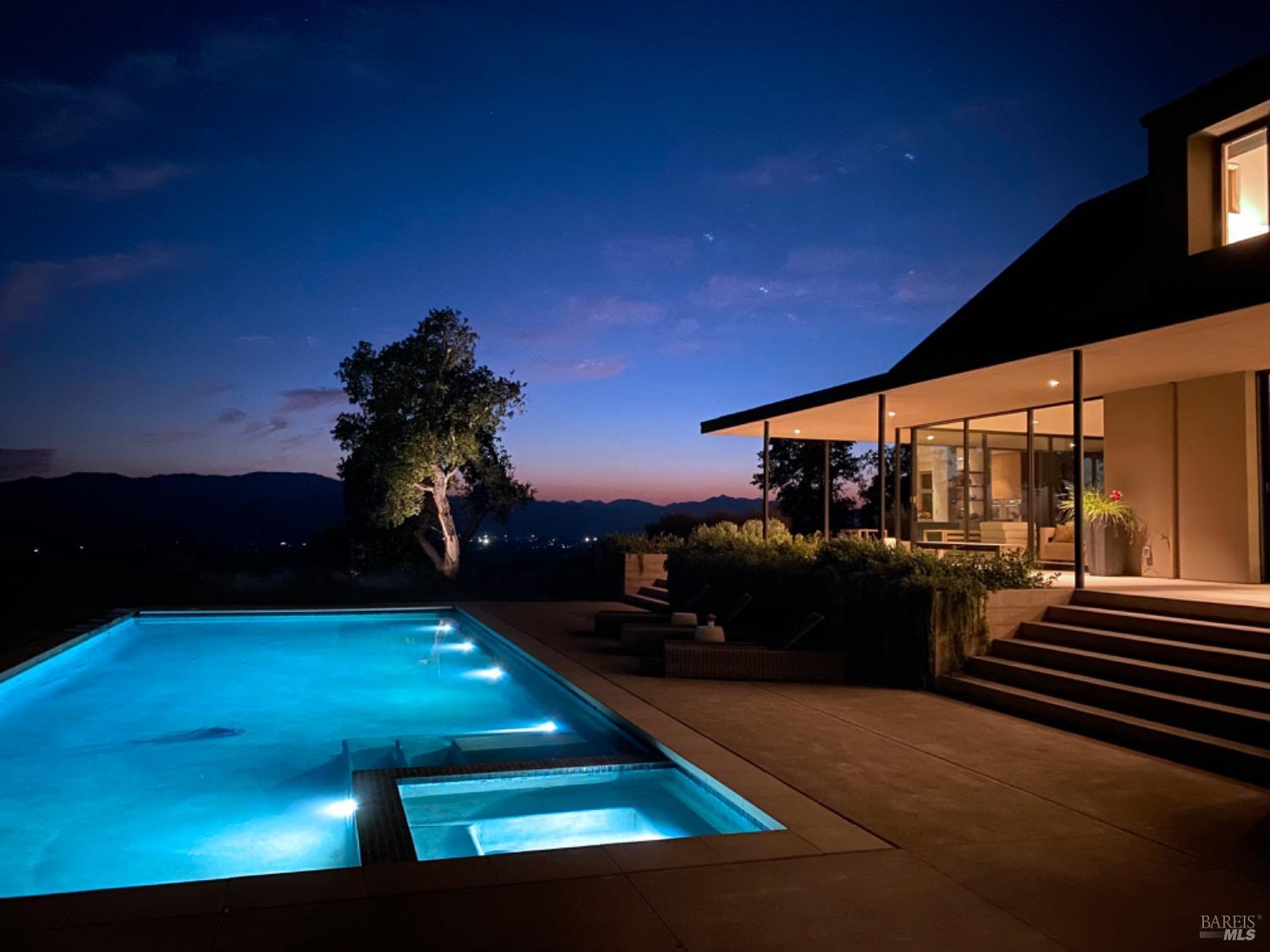1200 Loma Vista Dr