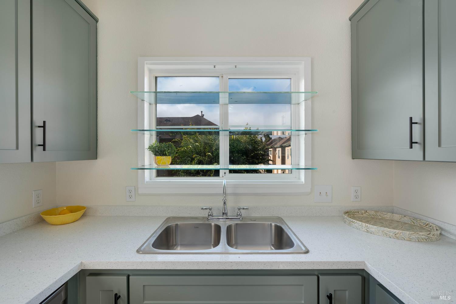 32 Bridgegate Way