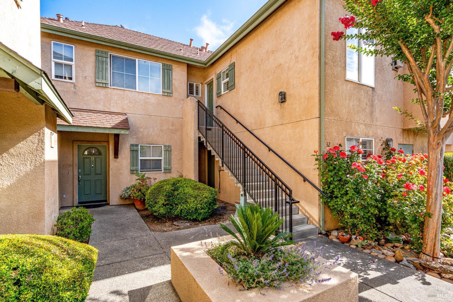 32 Bridgegate Way