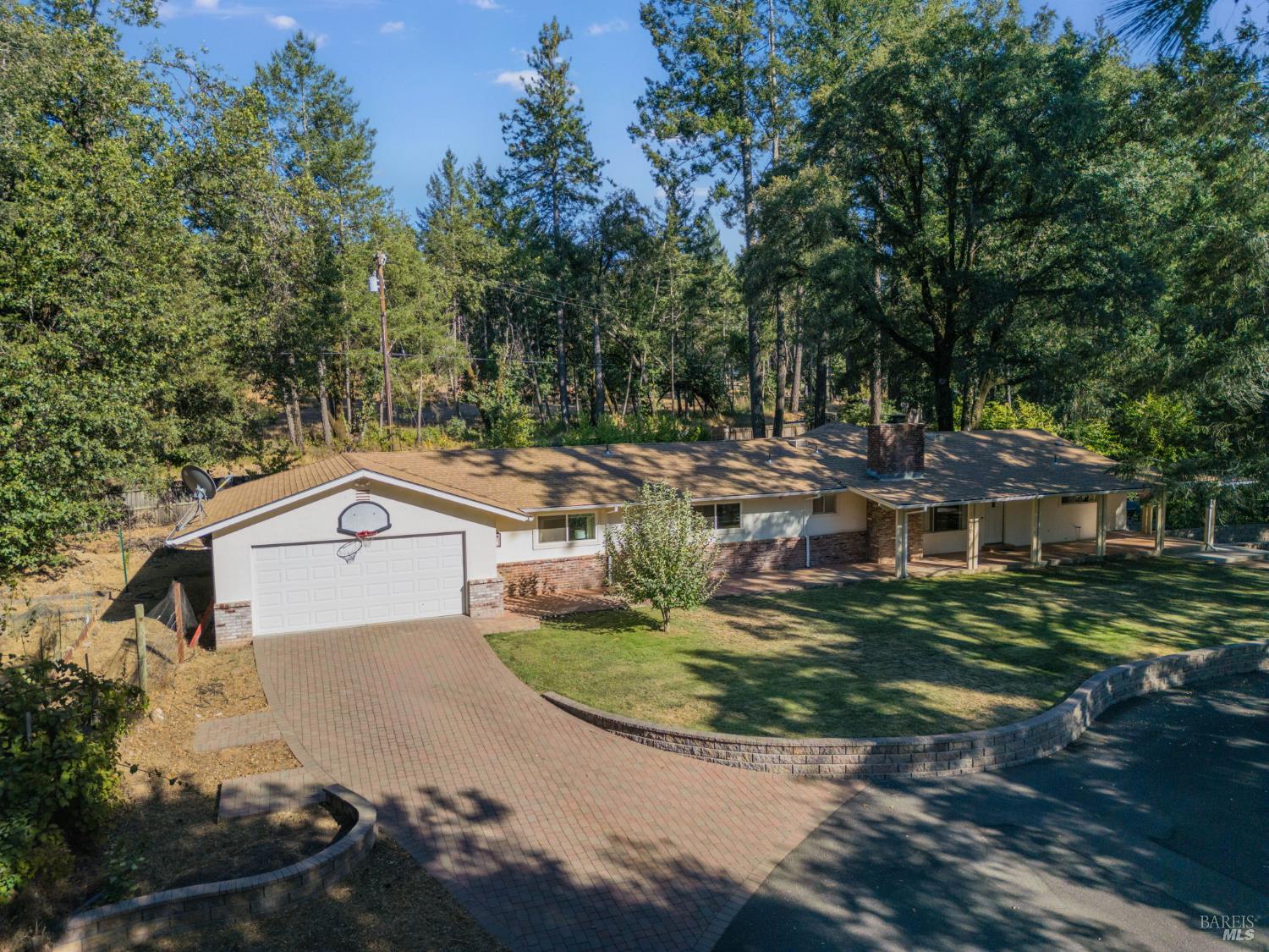 1050 White Cottage Rd N