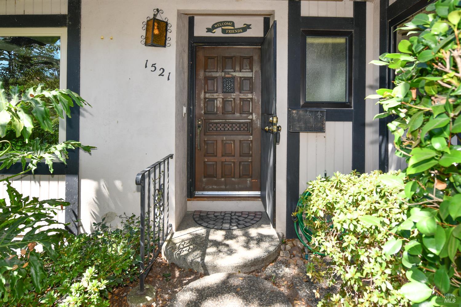 1521 King Ave