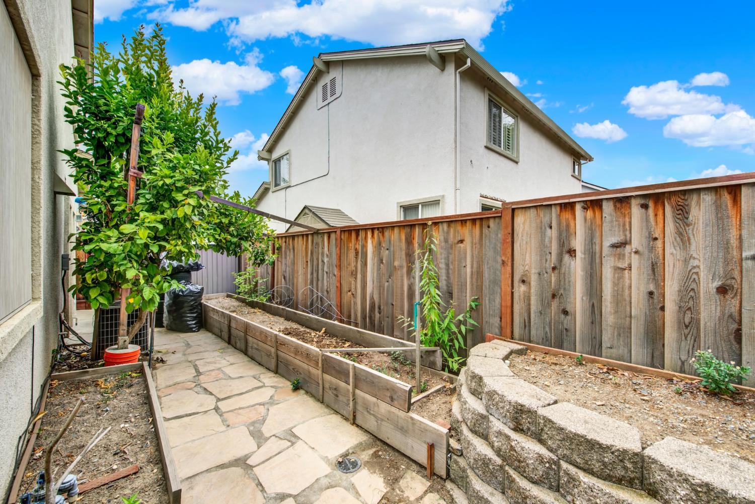 859 Liberty Dr