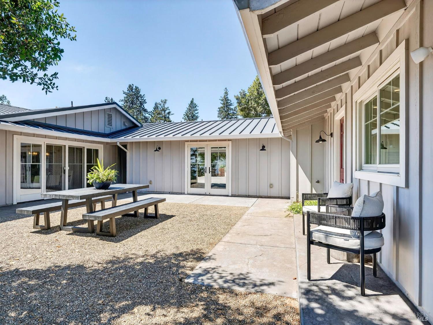 540 Viewridge Dr
