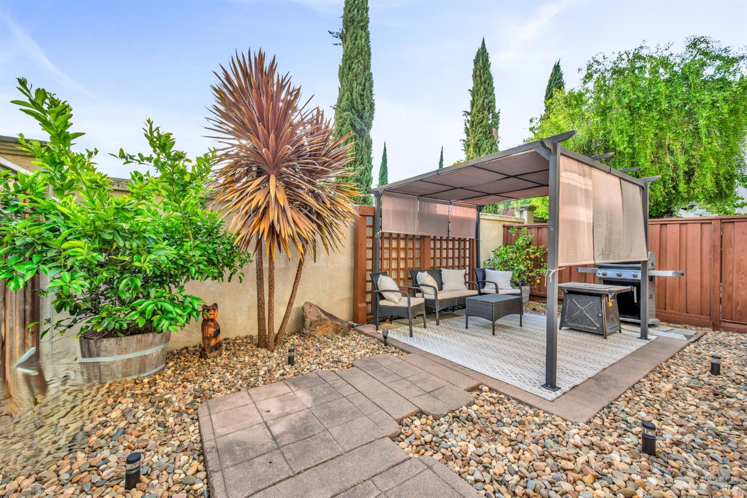 563 Abruzzi Ct