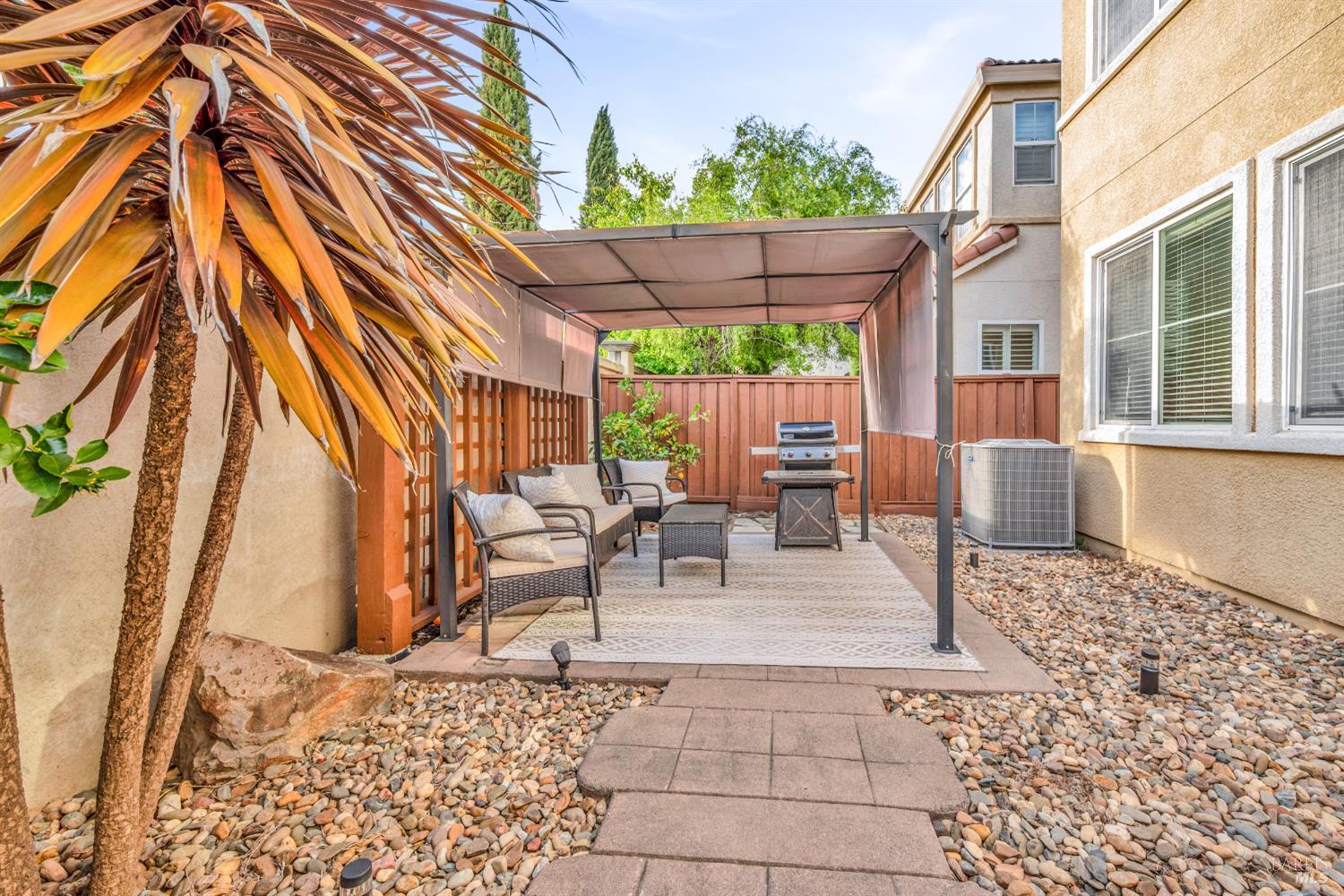 563 Abruzzi Ct