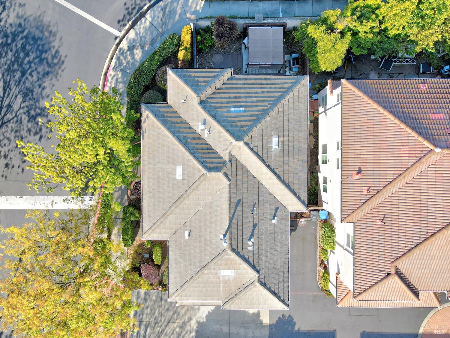 563 Abruzzi Ct