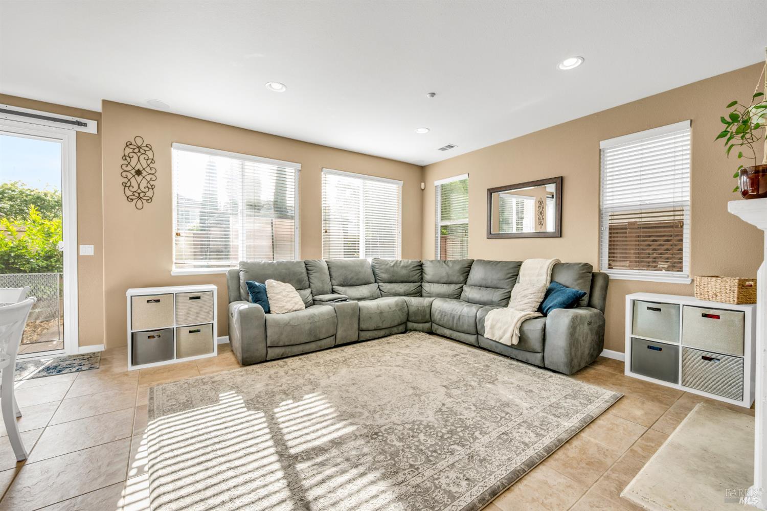 563 Abruzzi Ct