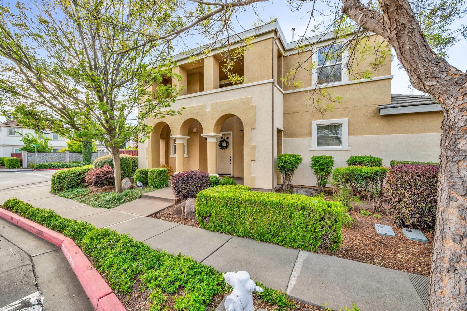 563 Abruzzi Ct