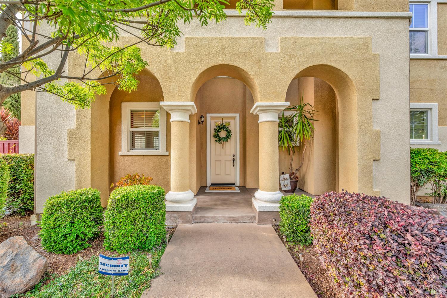 563 Abruzzi Ct