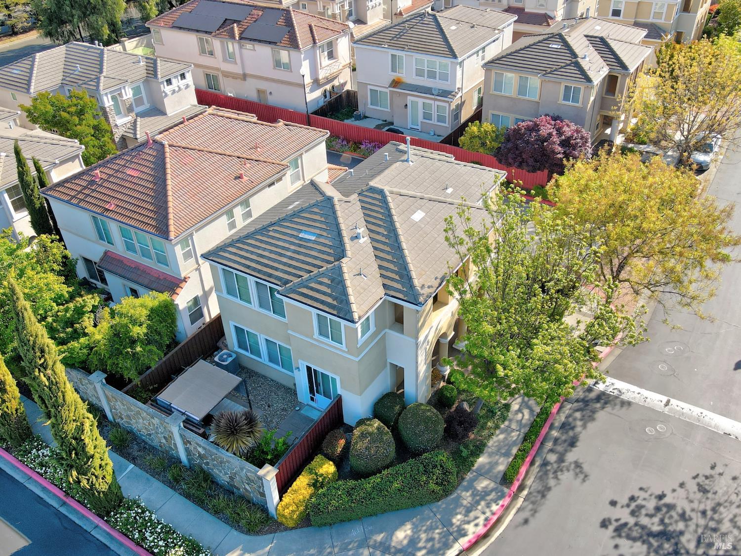563 Abruzzi Ct