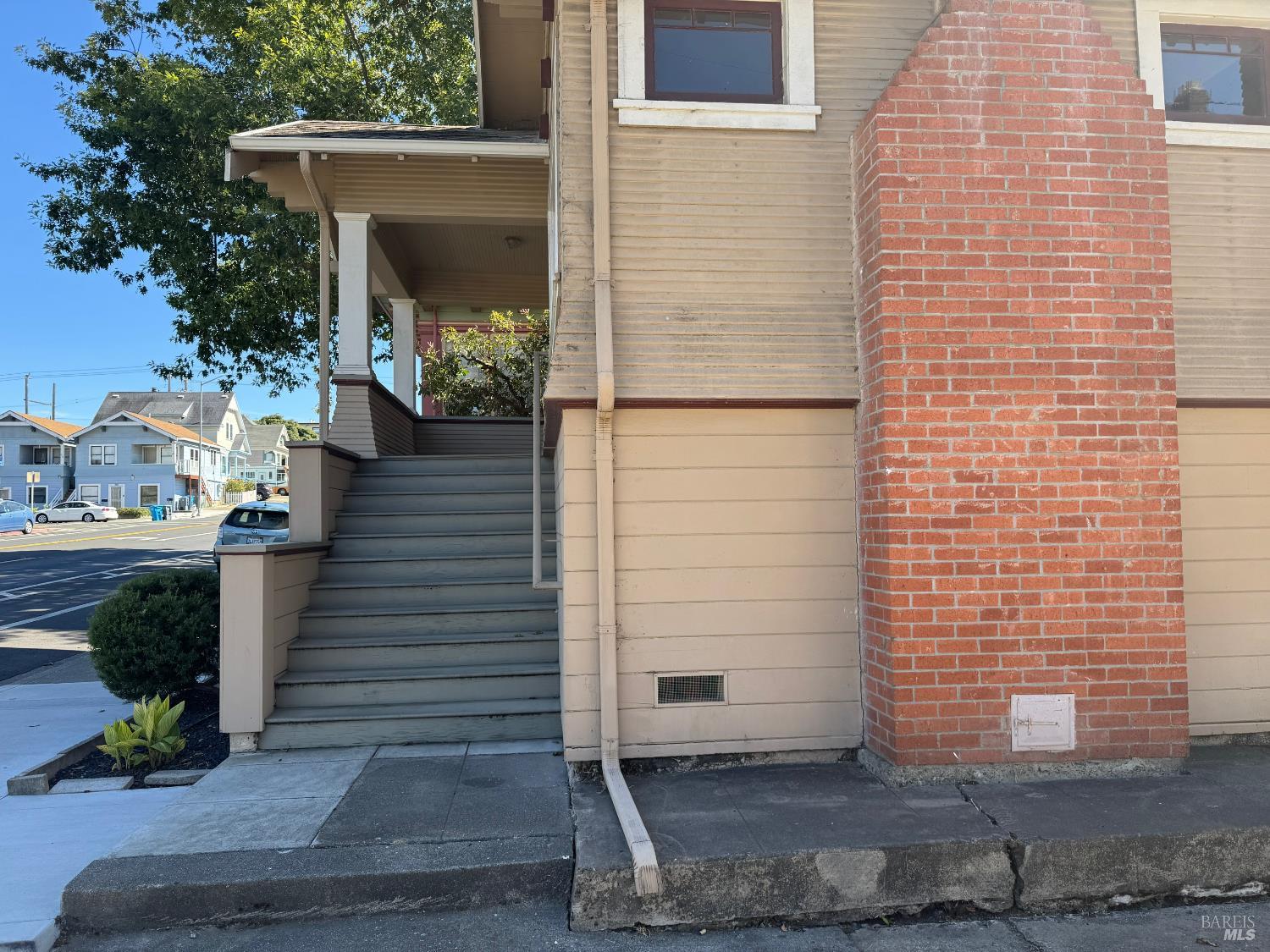 1113 Sacramento Street