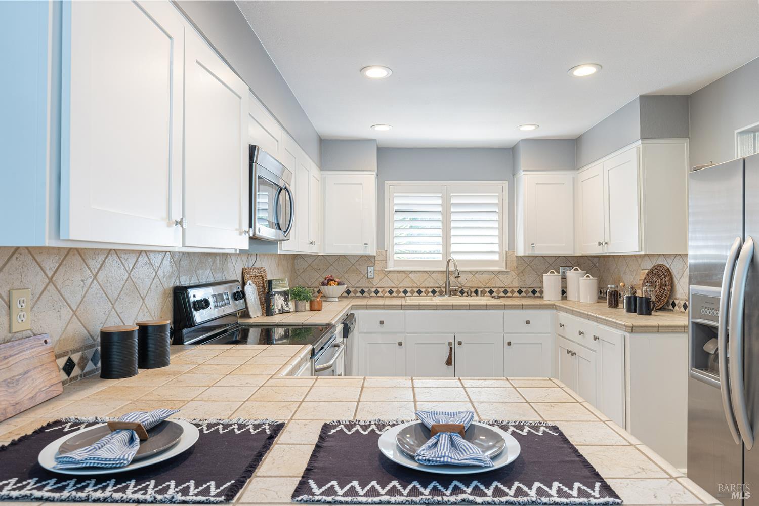 2576 Hidden Valley Ln