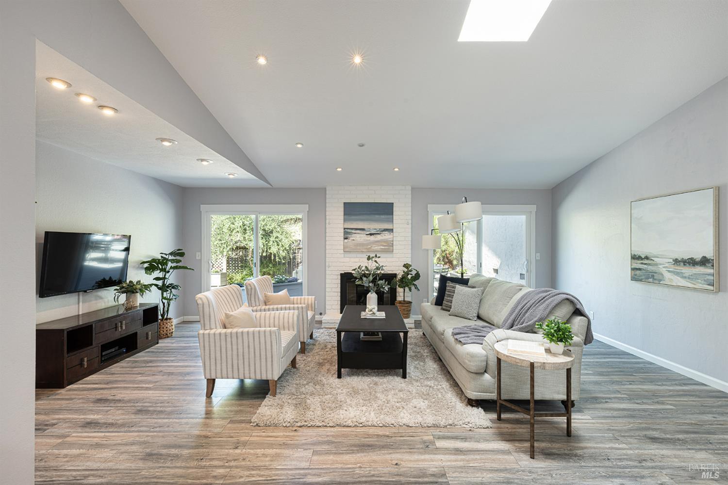 2576 Hidden Valley Ln