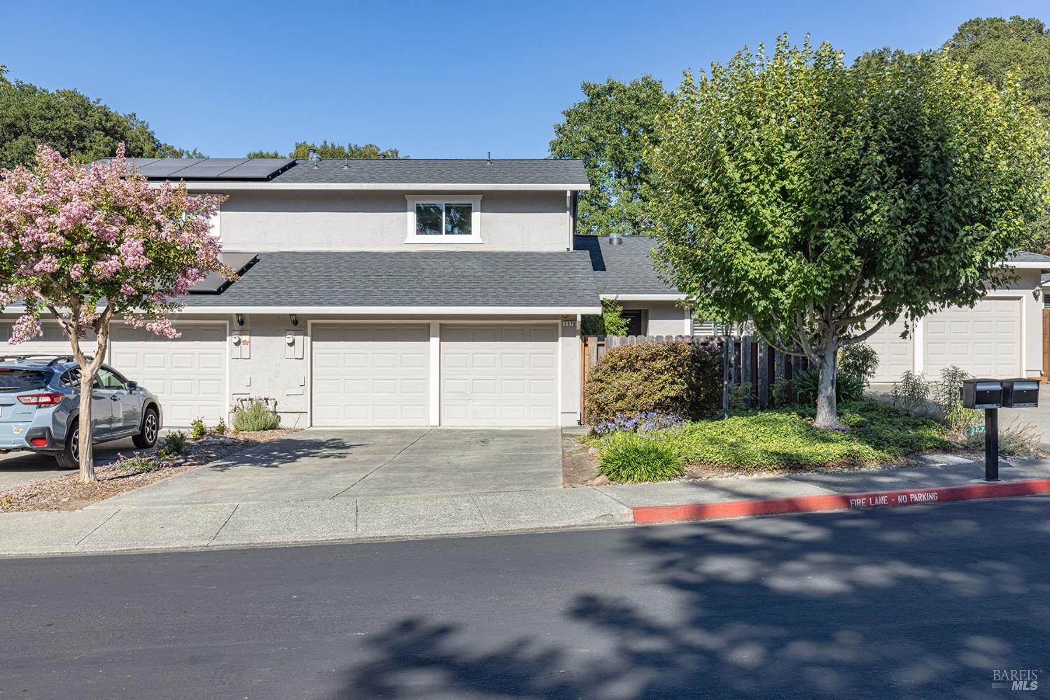 2576 Hidden Valley Ln