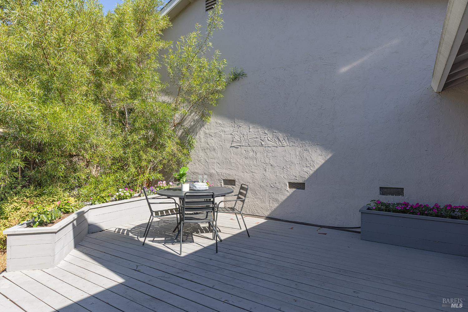 2576 Hidden Valley Ln