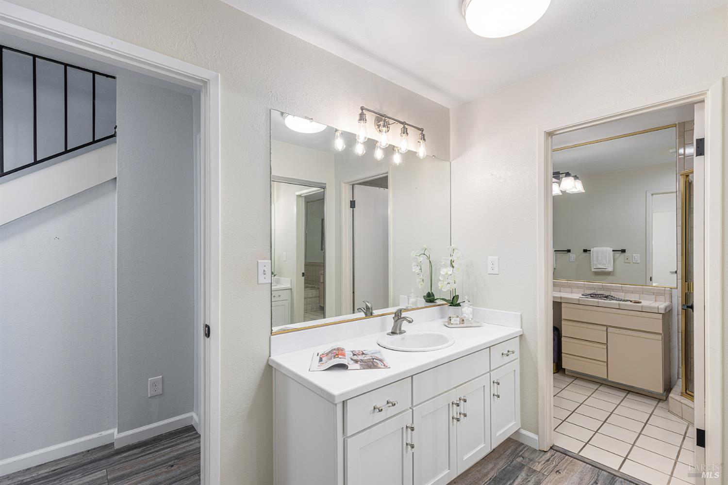 2576 Hidden Valley Ln