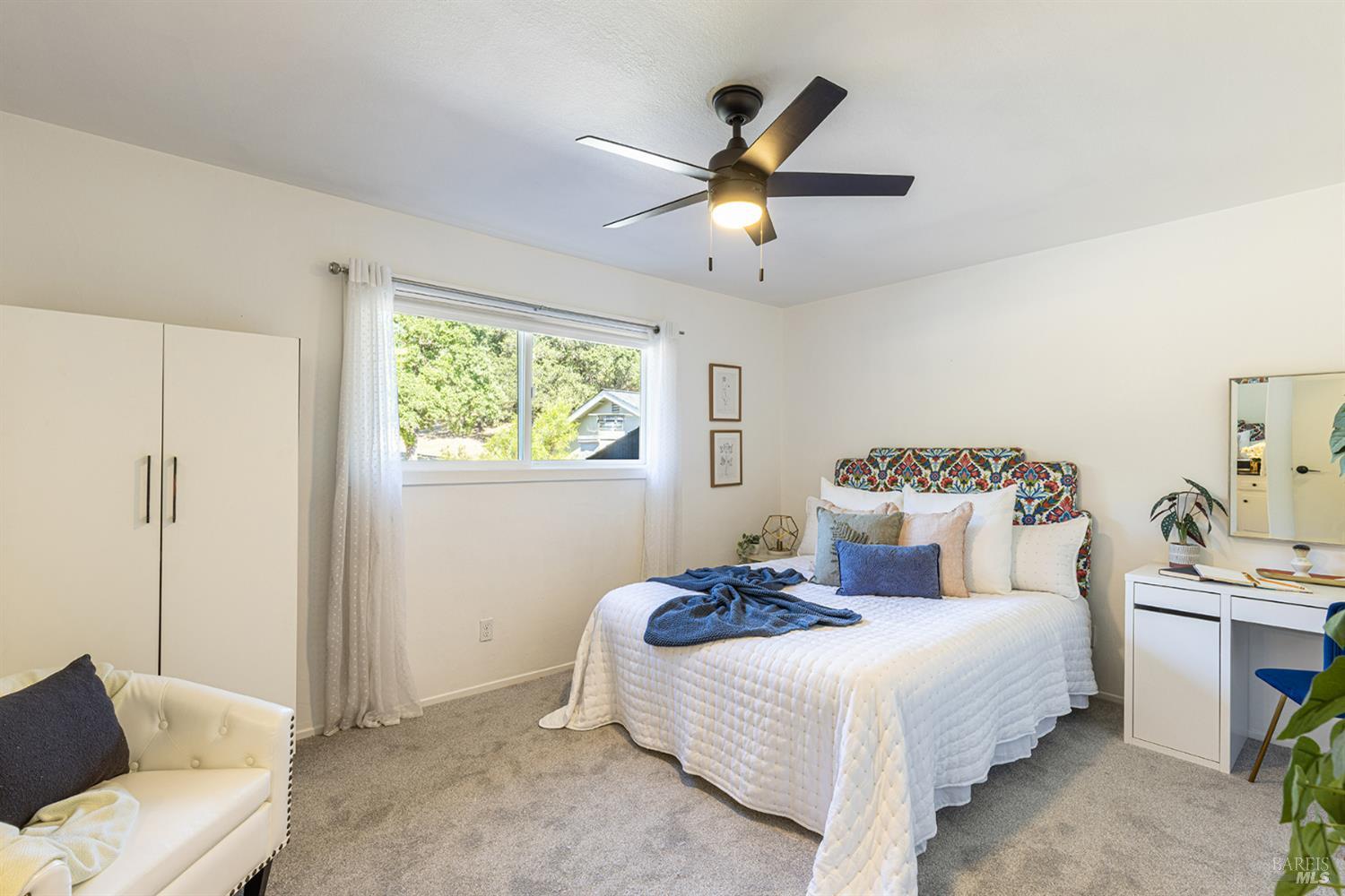 2576 Hidden Valley Ln