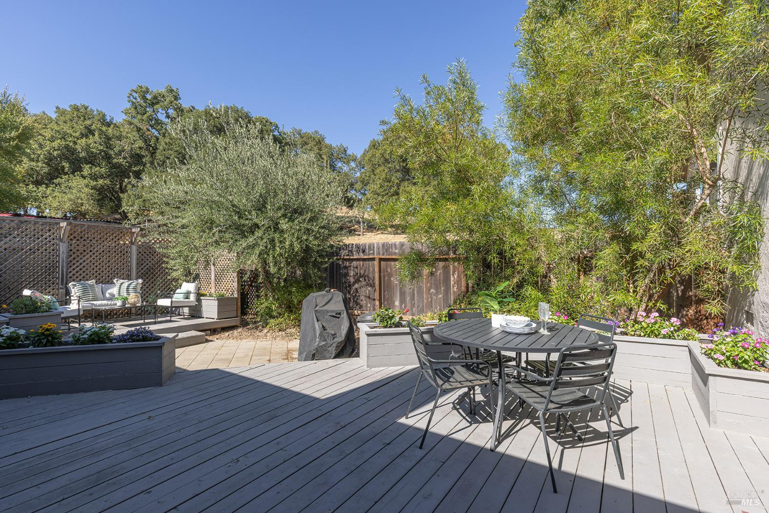 2576 Hidden Valley Ln