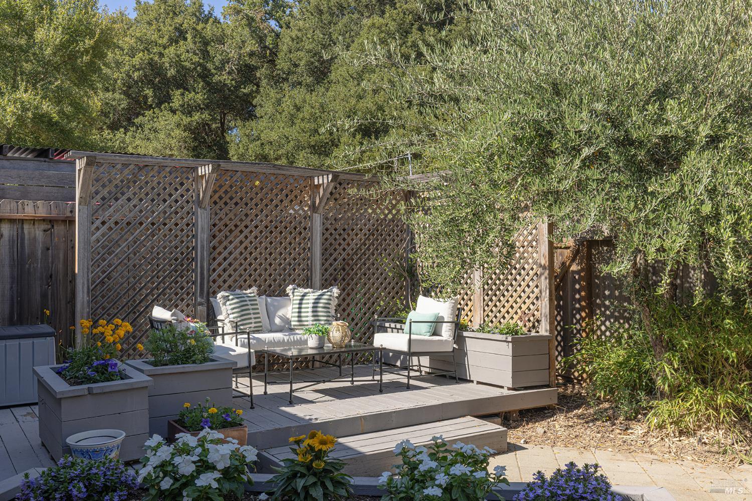 2576 Hidden Valley Ln