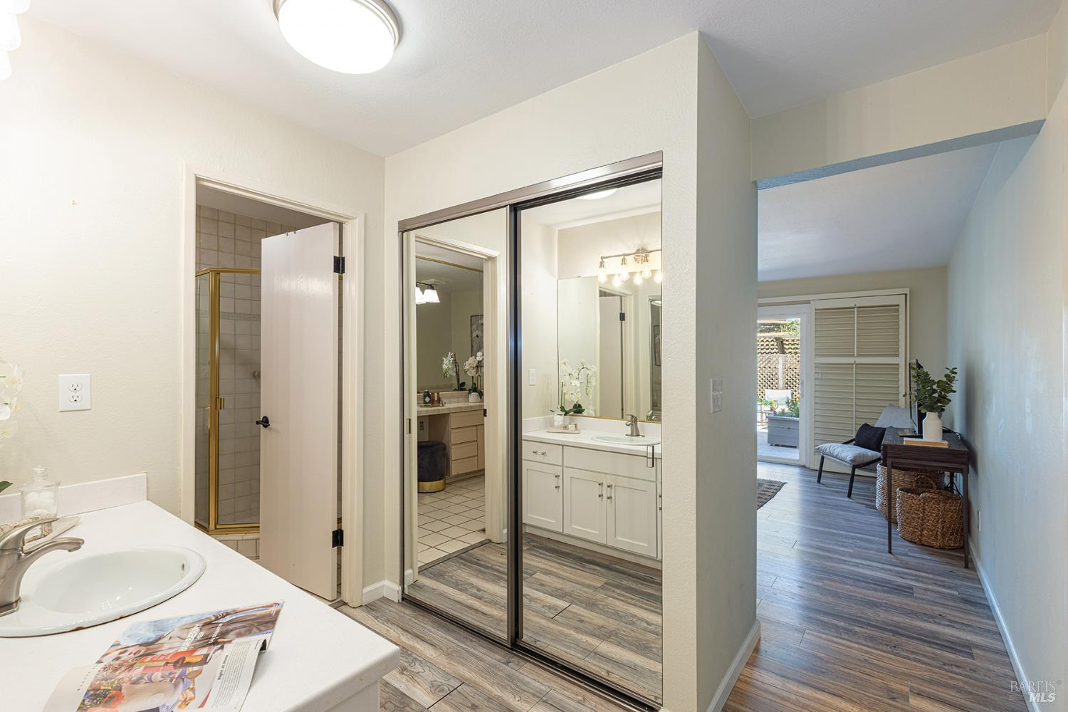 2576 Hidden Valley Ln