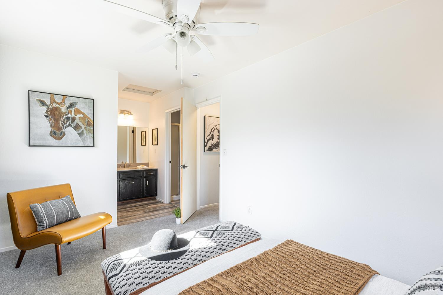 2576 Hidden Valley Ln