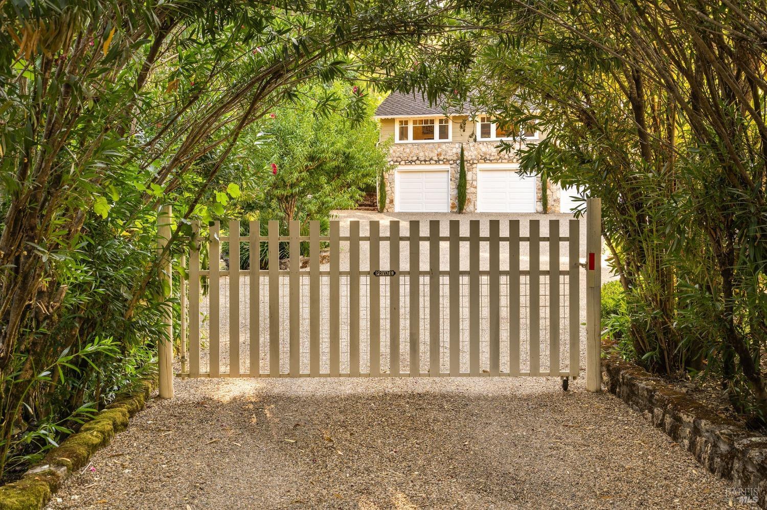1450 Diamond Mountain Rd