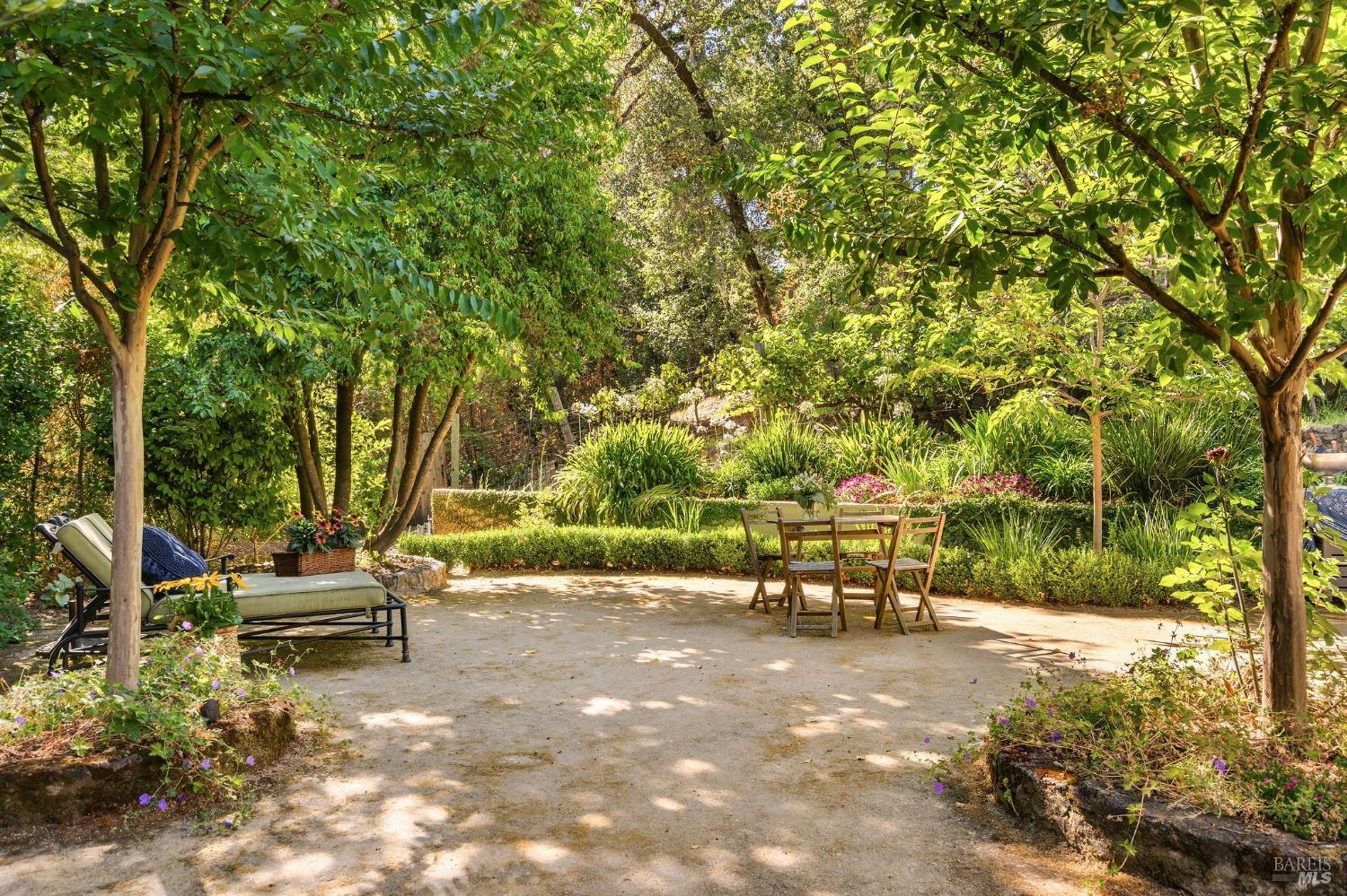 1450 Diamond Mountain Rd