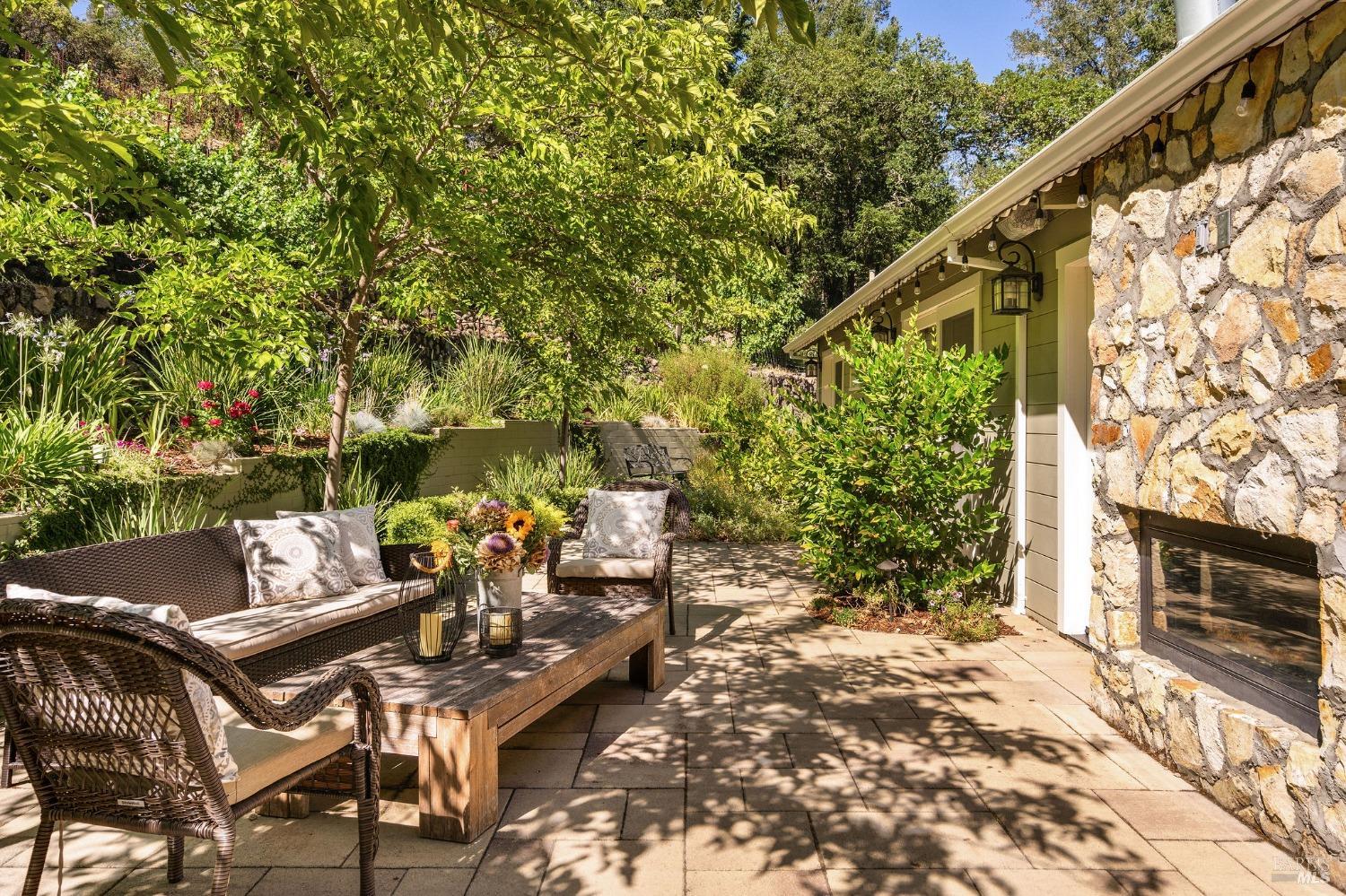1450 Diamond Mountain Rd
