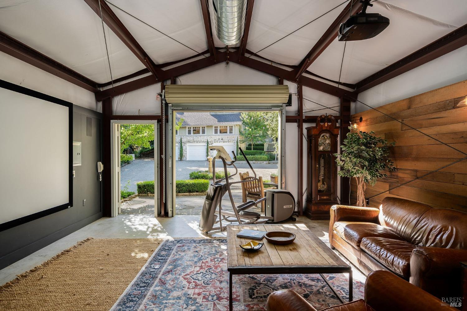 1450 Diamond Mountain Rd