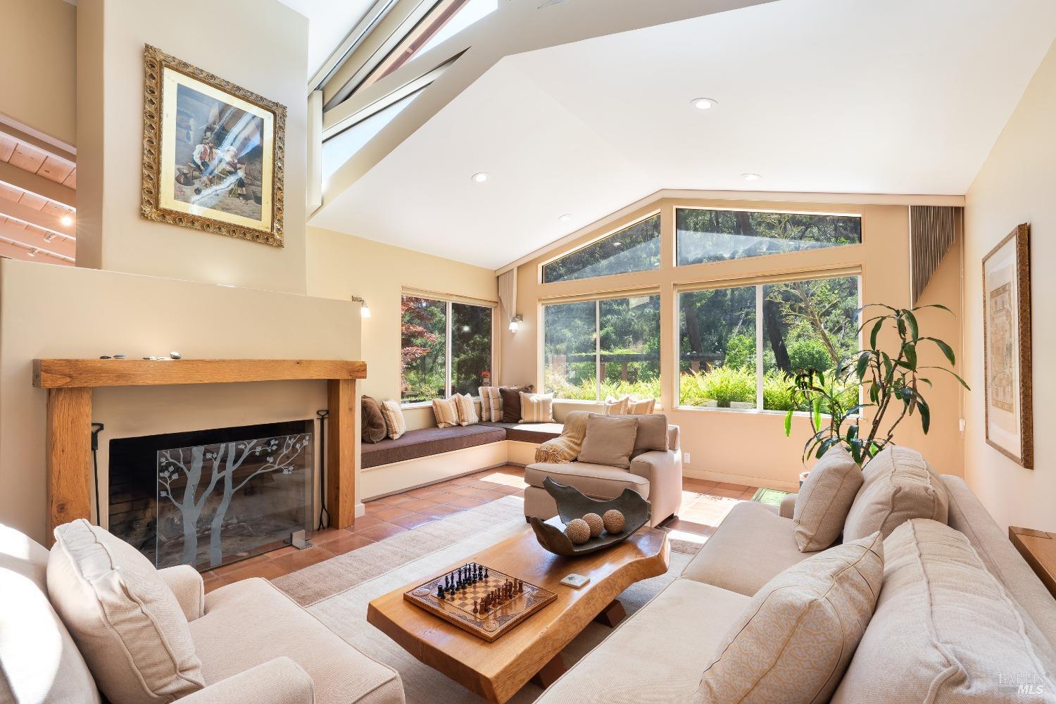 321 Dutch Henry Canyon Rd