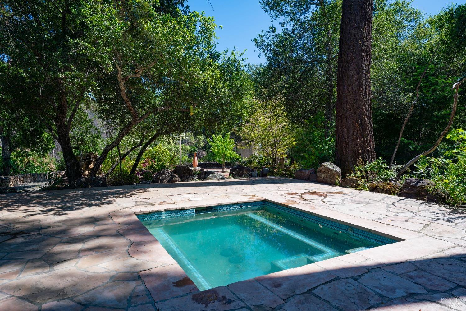 321 Dutch Henry Canyon Rd