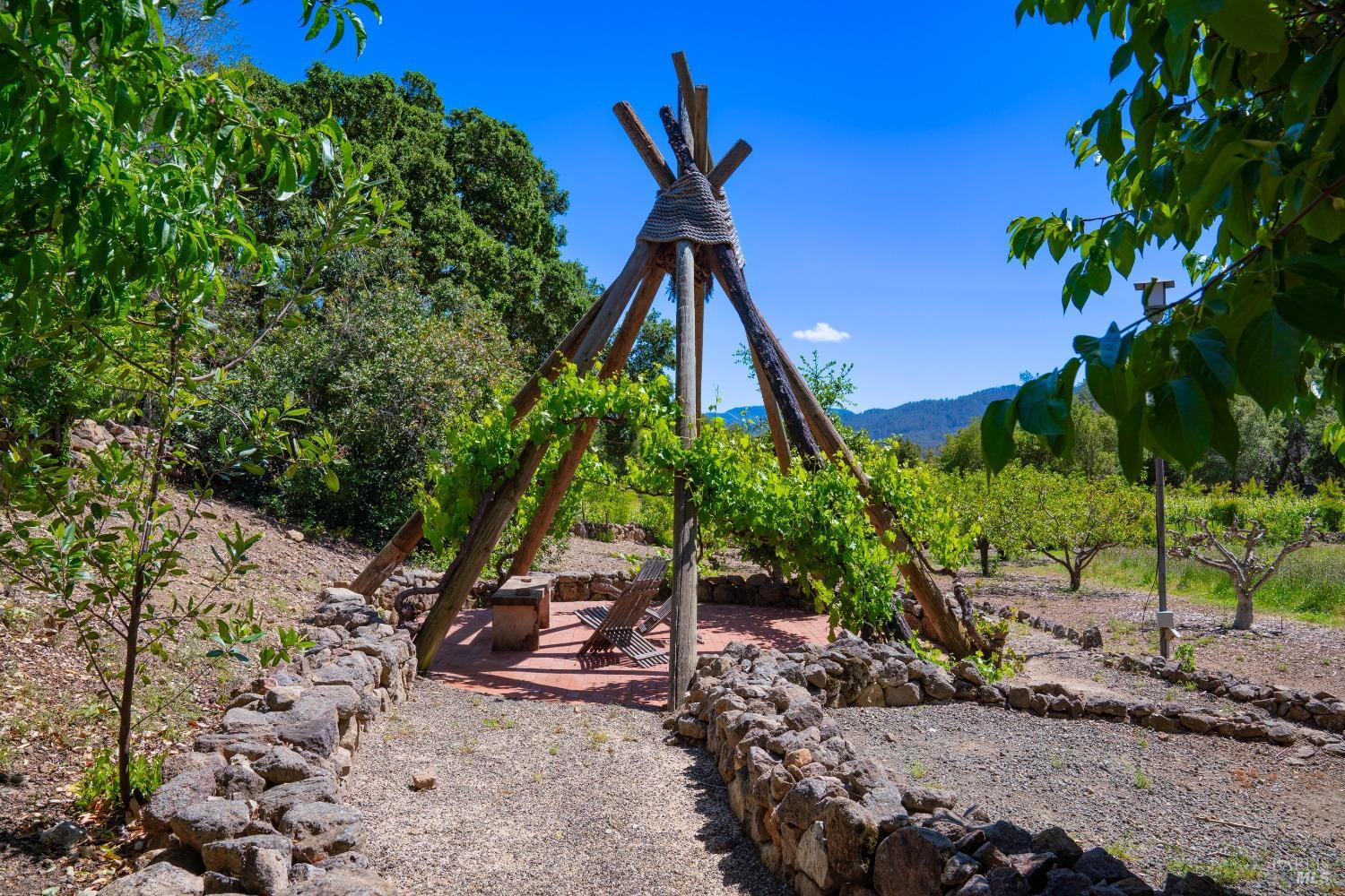 321 Dutch Henry Canyon Rd