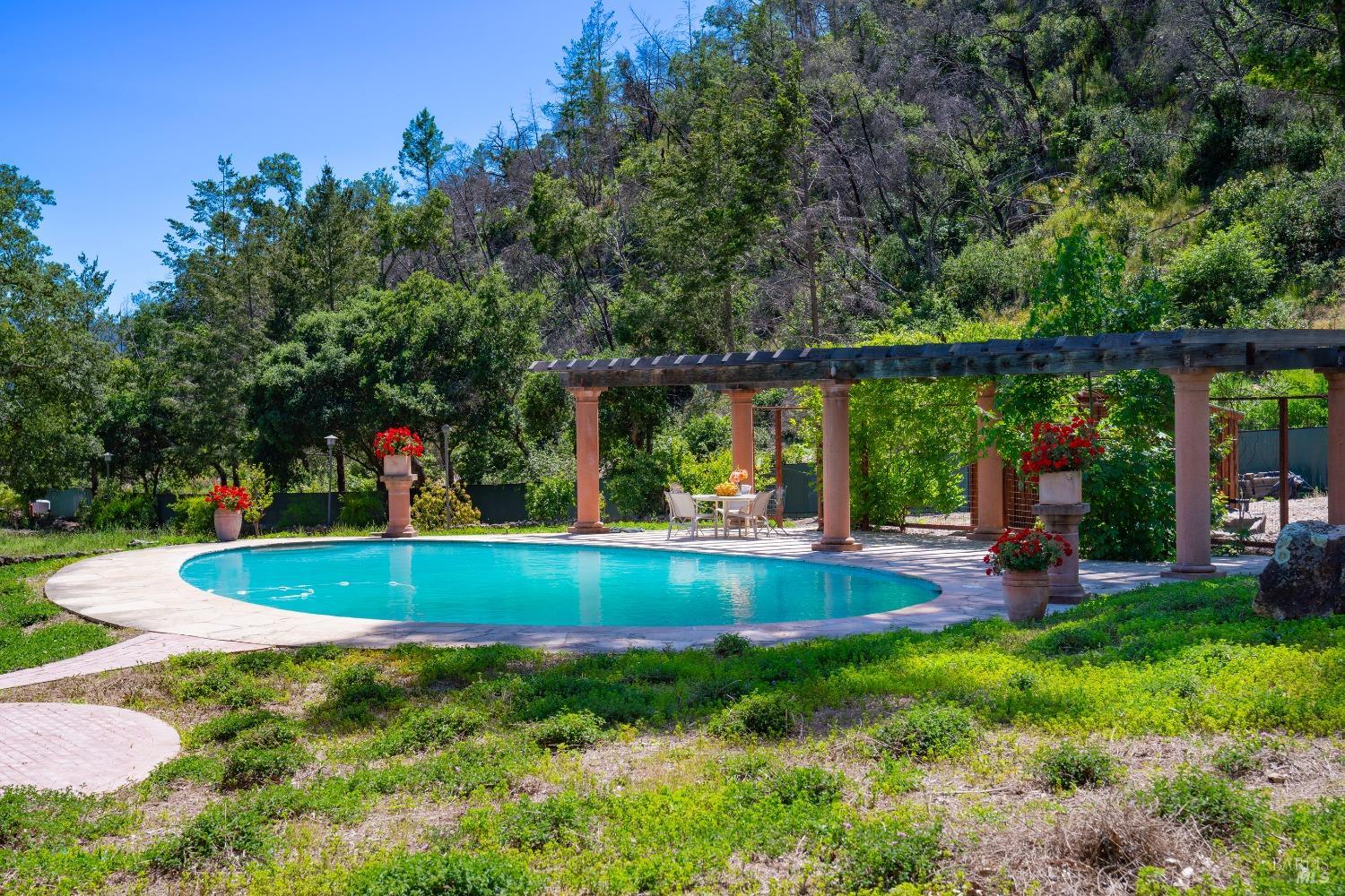 321 Dutch Henry Canyon Rd