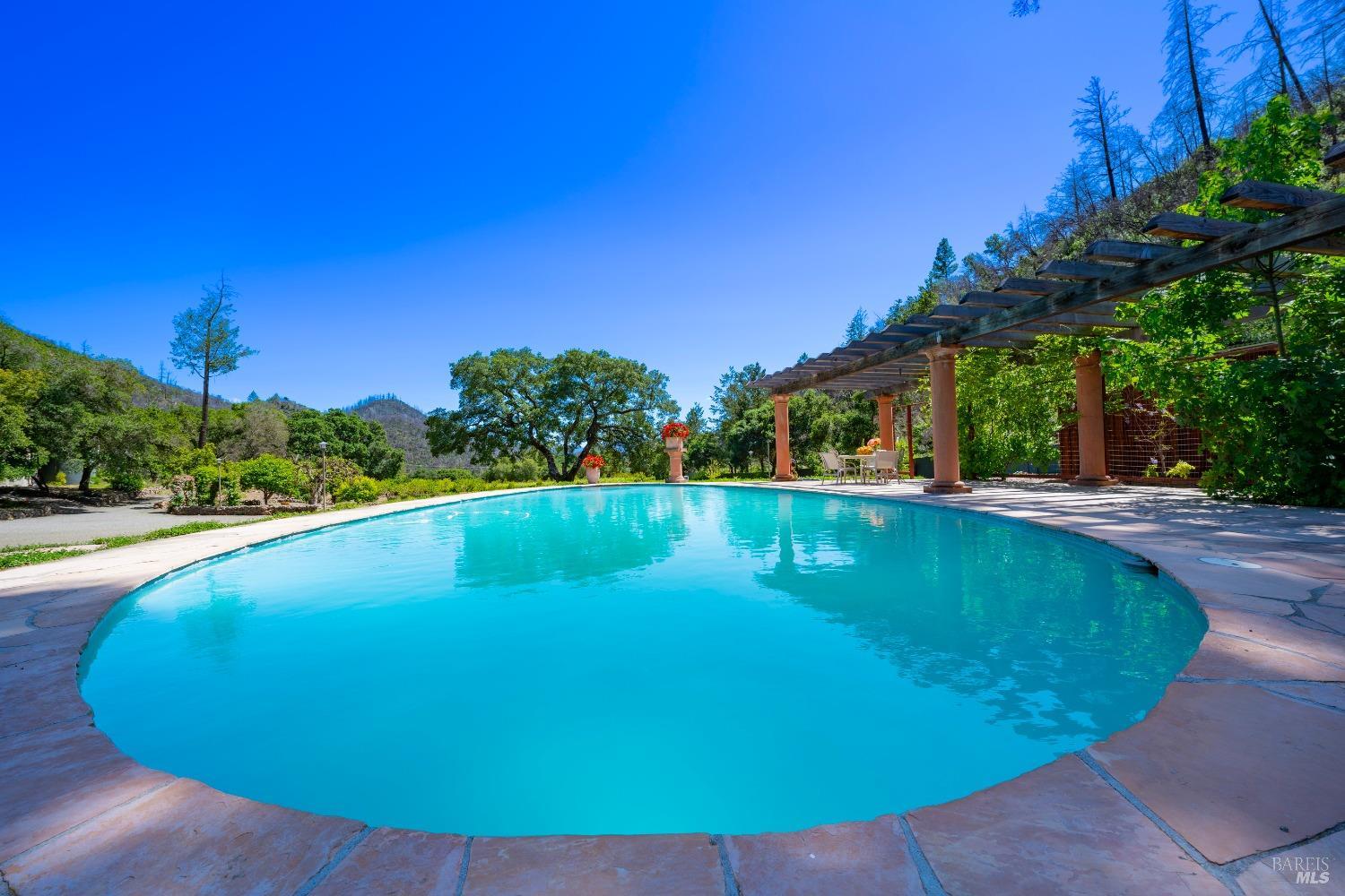 321 Dutch Henry Canyon Rd