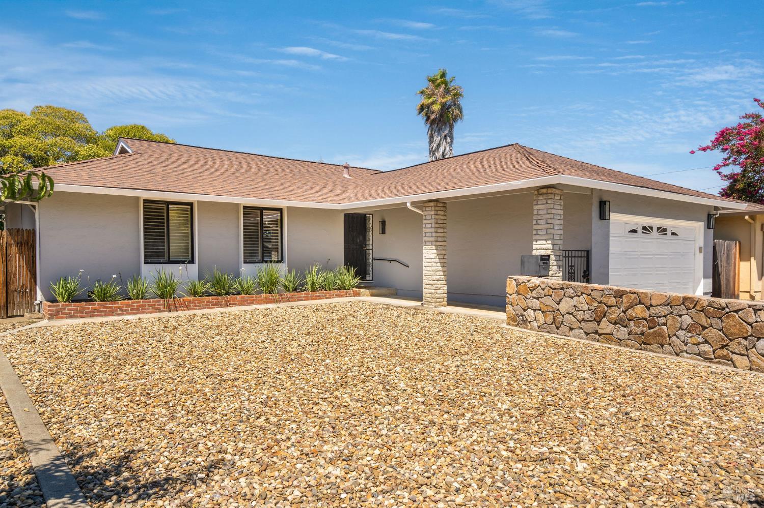 1560 Salvador Ave