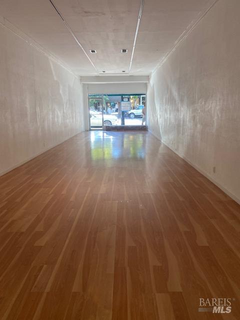 1226 Main St