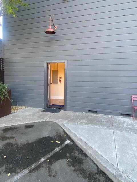 1424 Main St