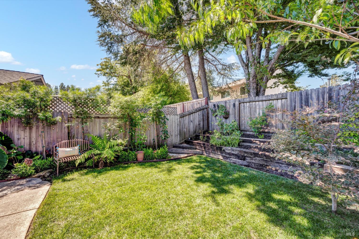 1183 Mountain View Cir