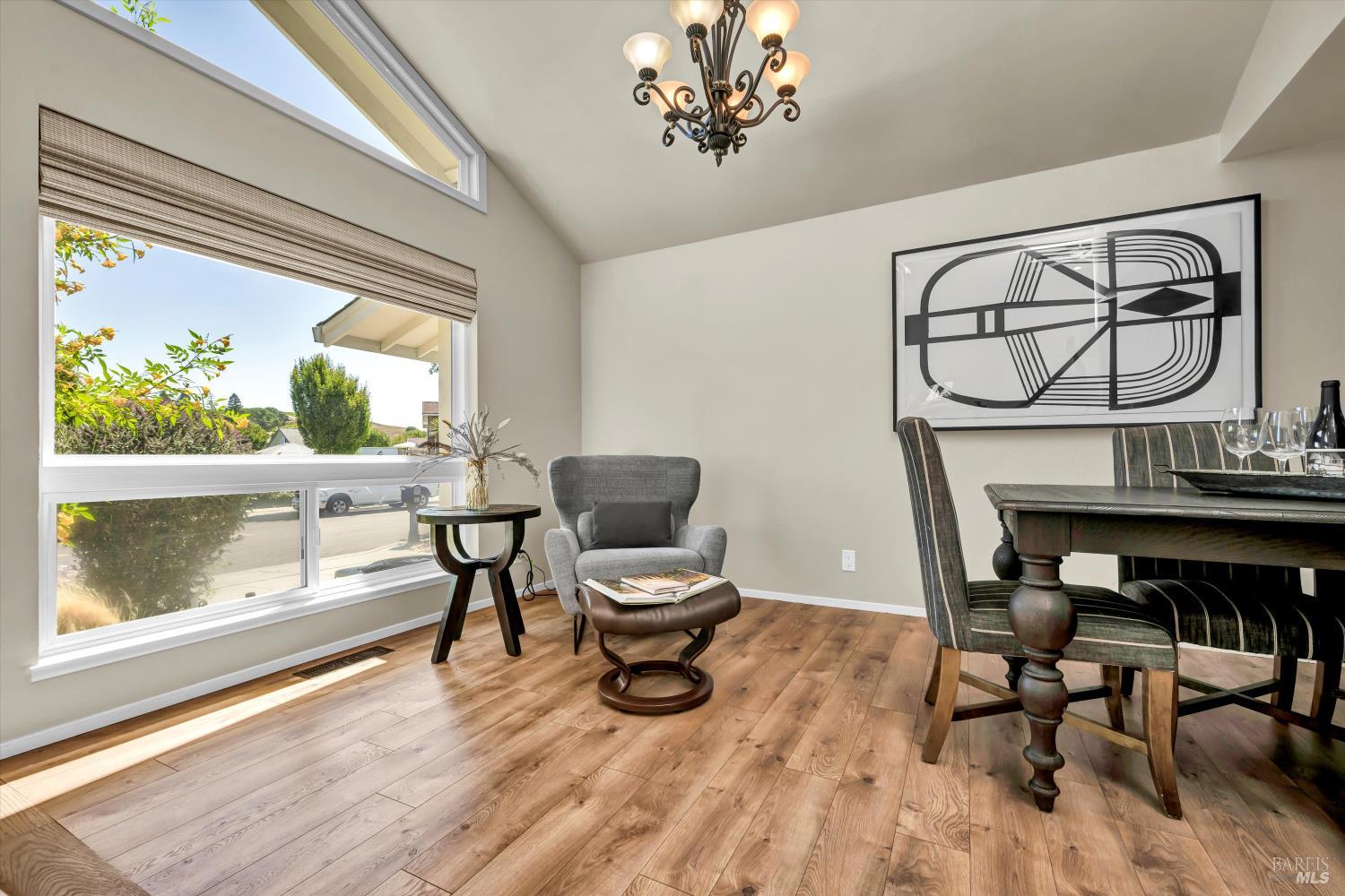 1183 Mountain View Cir