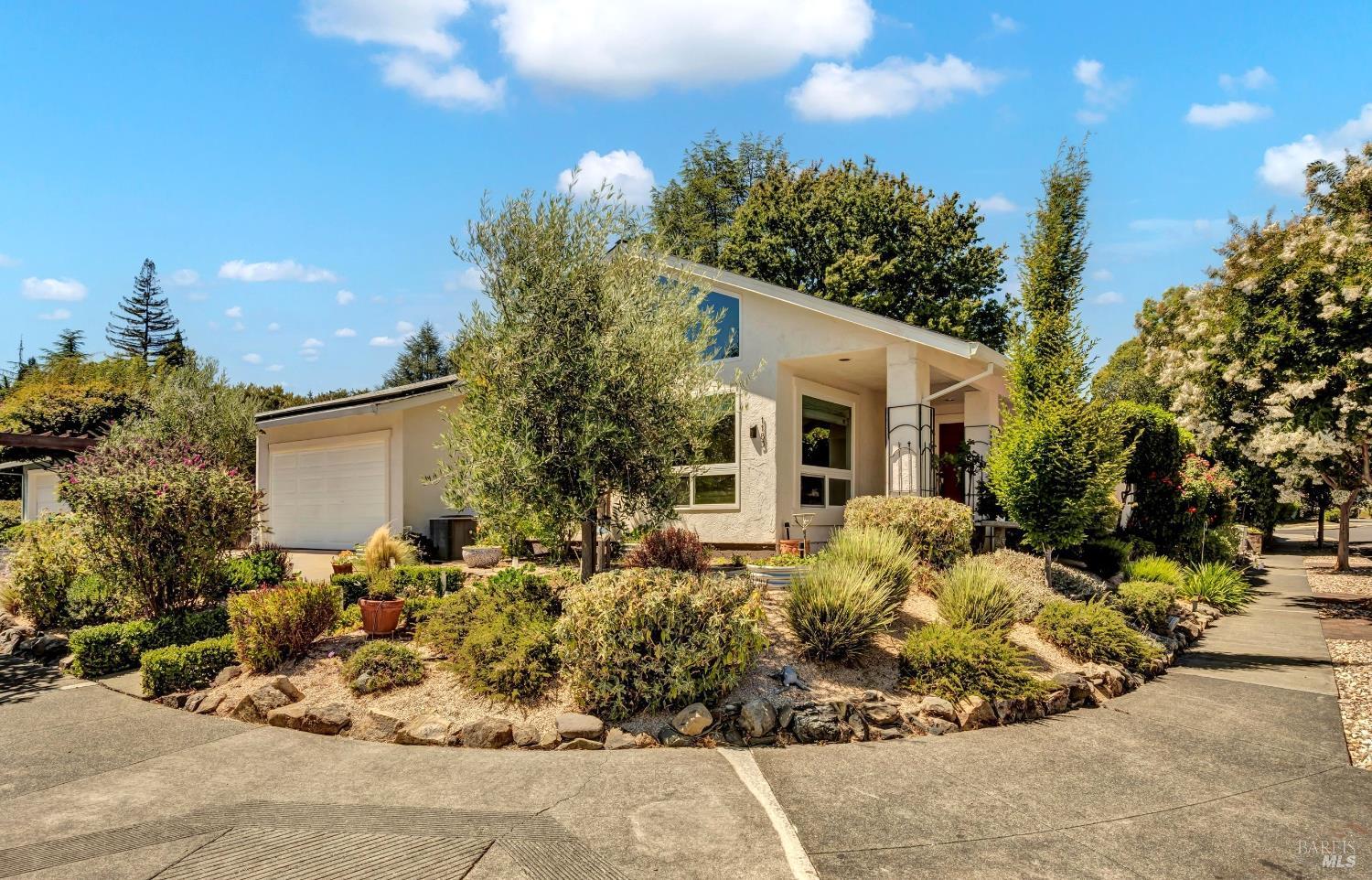 1183 Mountain View Cir