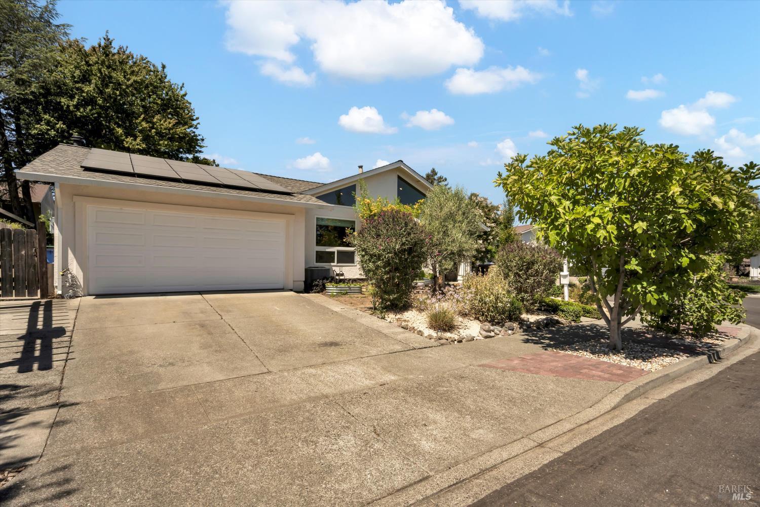 1183 Mountain View Cir