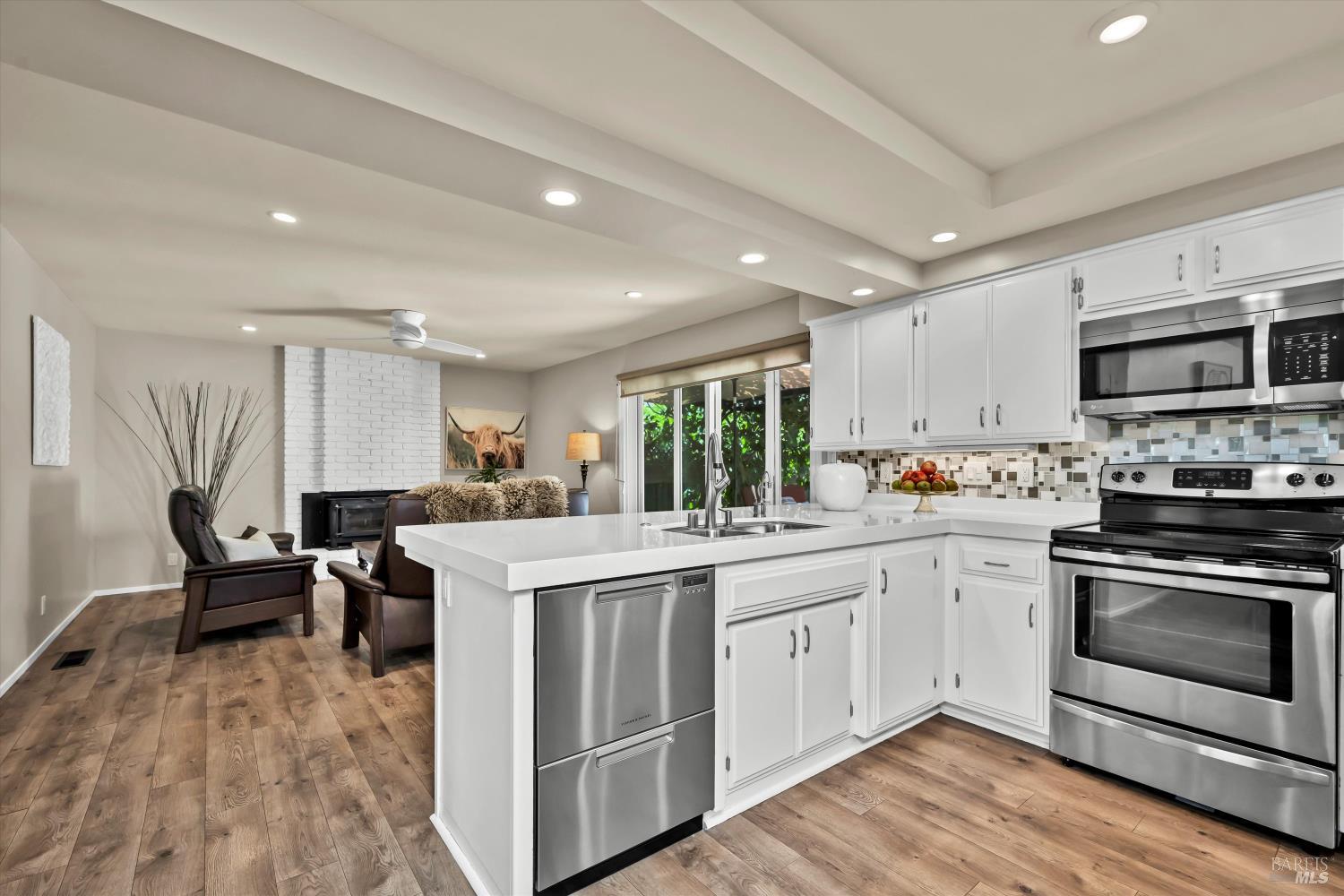 1183 Mountain View Cir