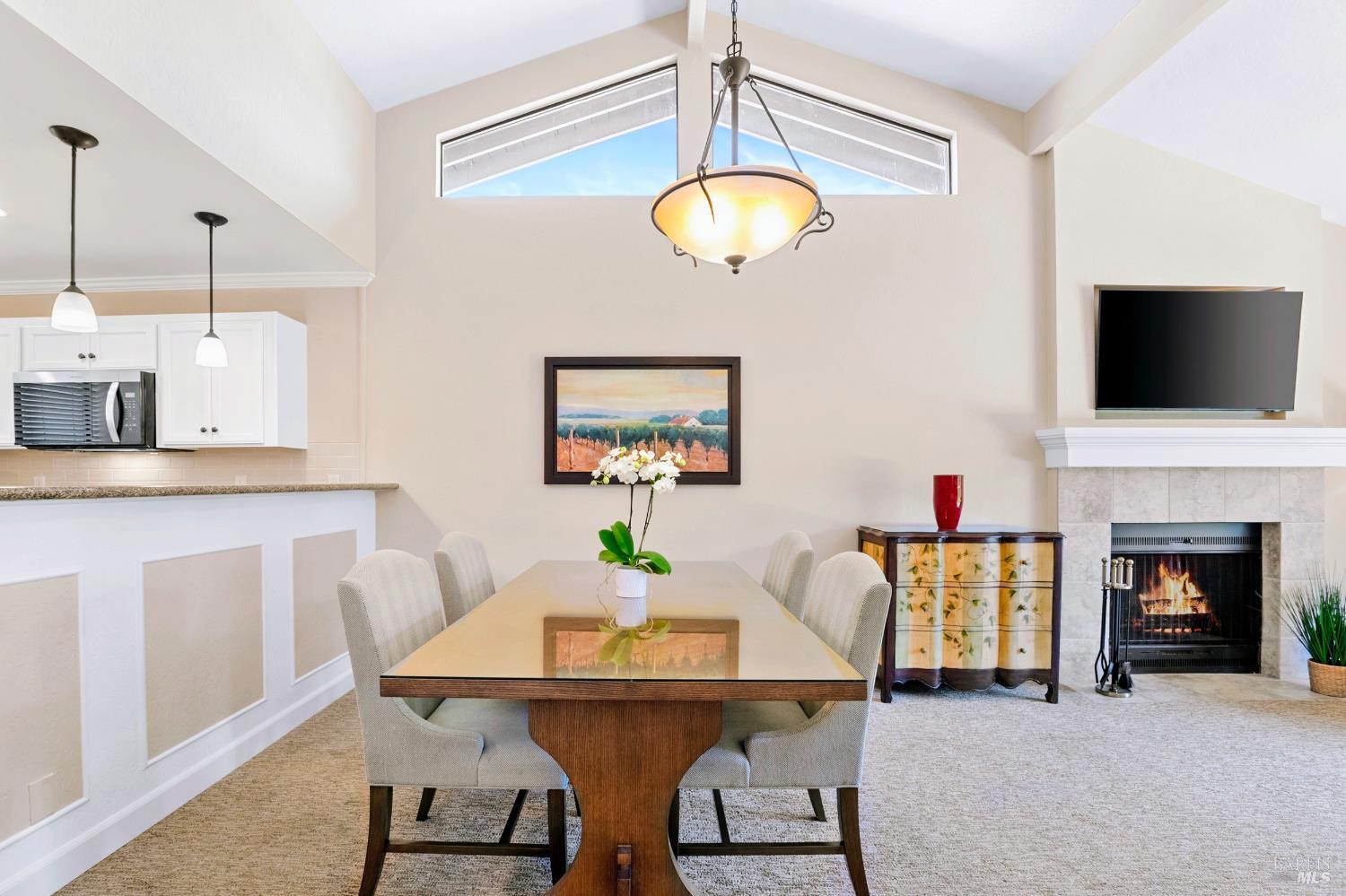 833 Augusta Cir