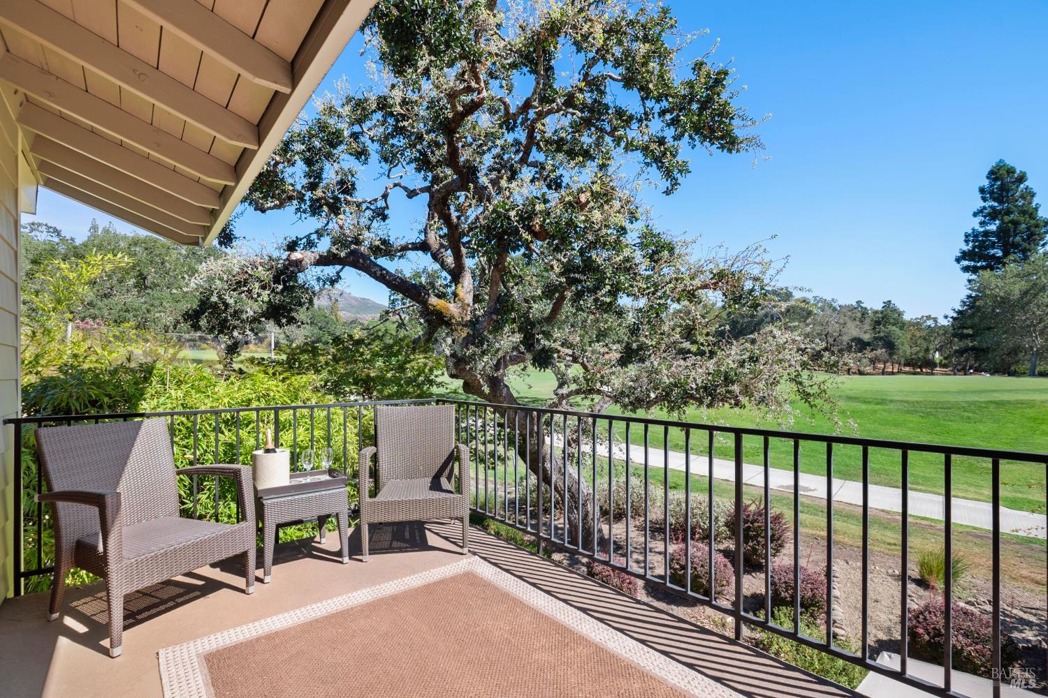833 Augusta Cir