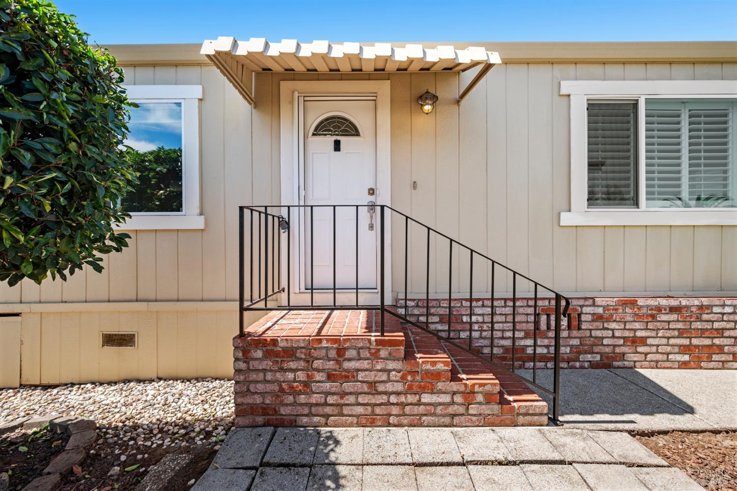 217 Bernadine Pl